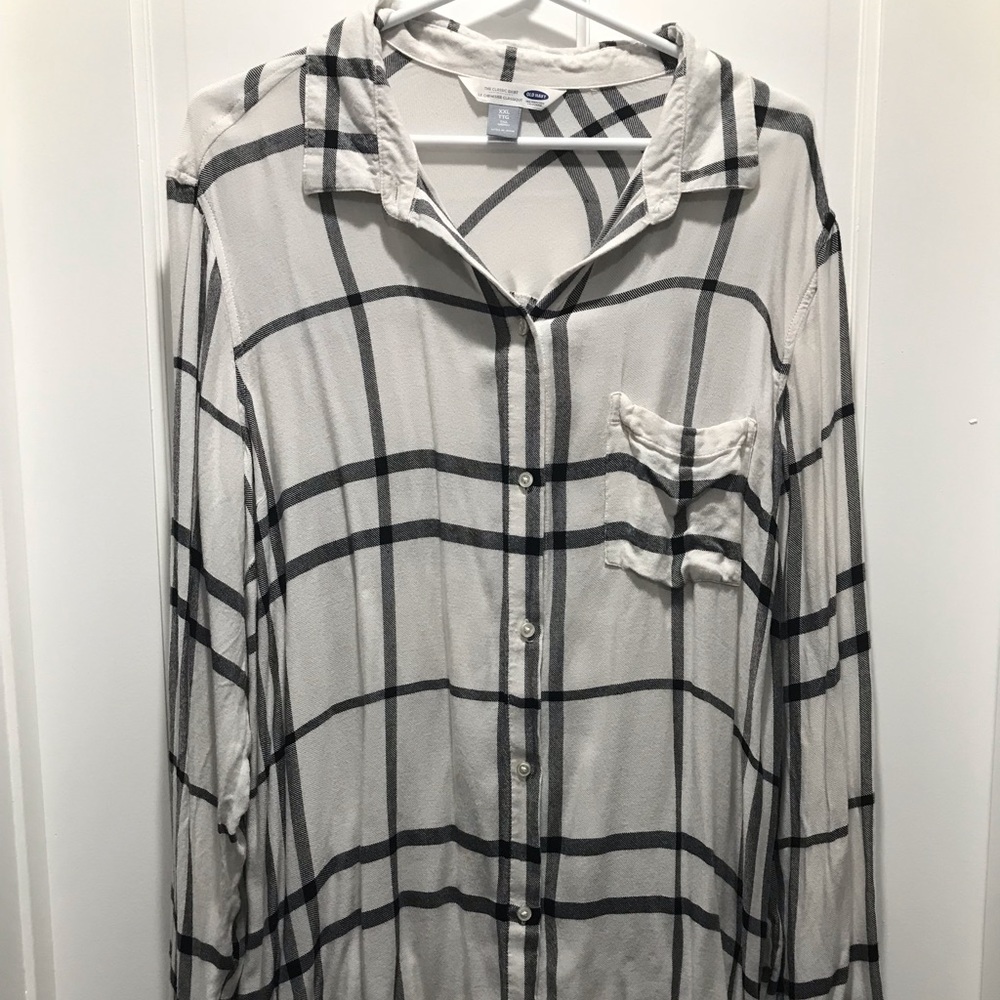 Old Navy Plaid Long Sleeve Button Up